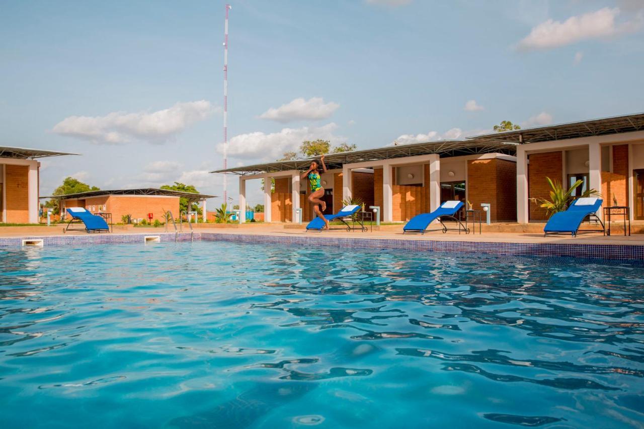 Dunia Hotel Ouagadougou Loumbila Экстерьер фото