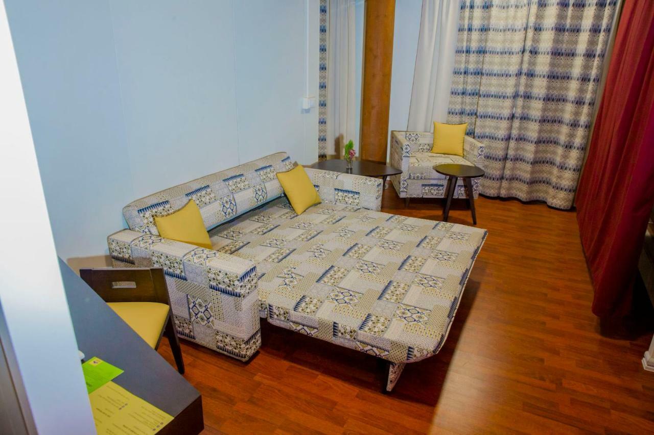 Dunia Hotel Ouagadougou Loumbila Экстерьер фото